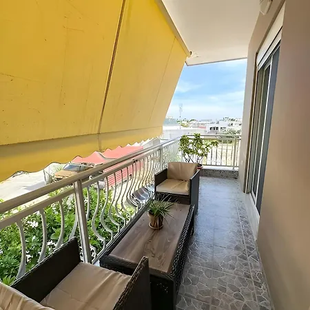 Daire Katsaras House 3 Cozy Bedrooms